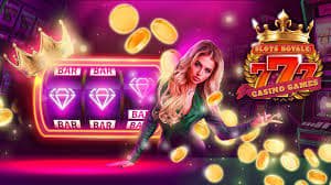 Filipino player enjoying online bingo on a mobile phone with phsaya